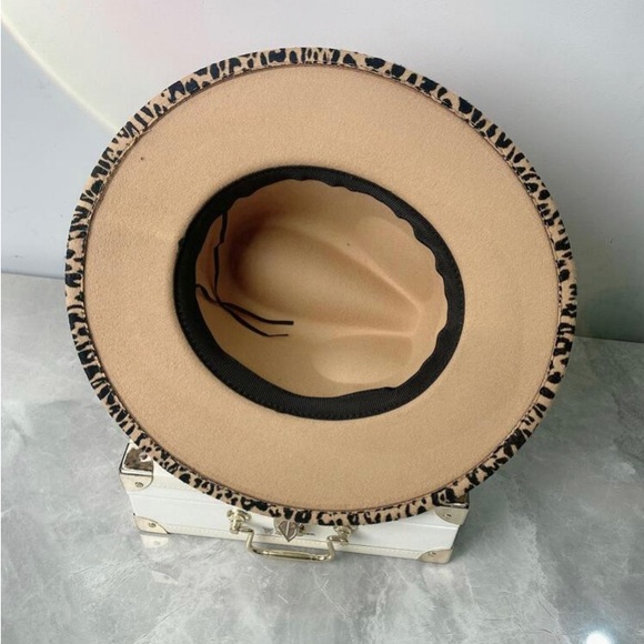 Chic Leopard Hat - Picture 3 of 5